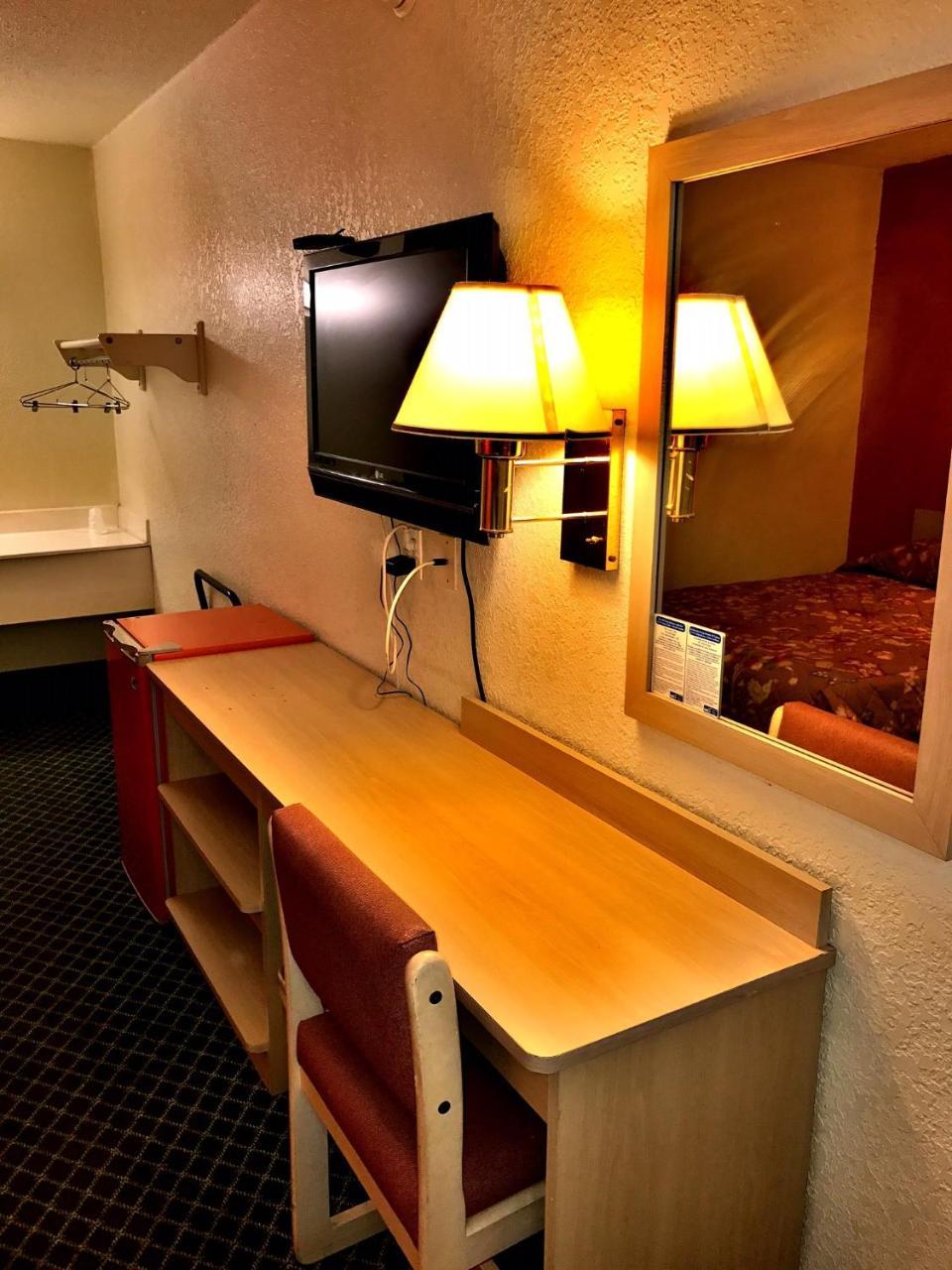Qc Stay Inn Moline Exterior photo